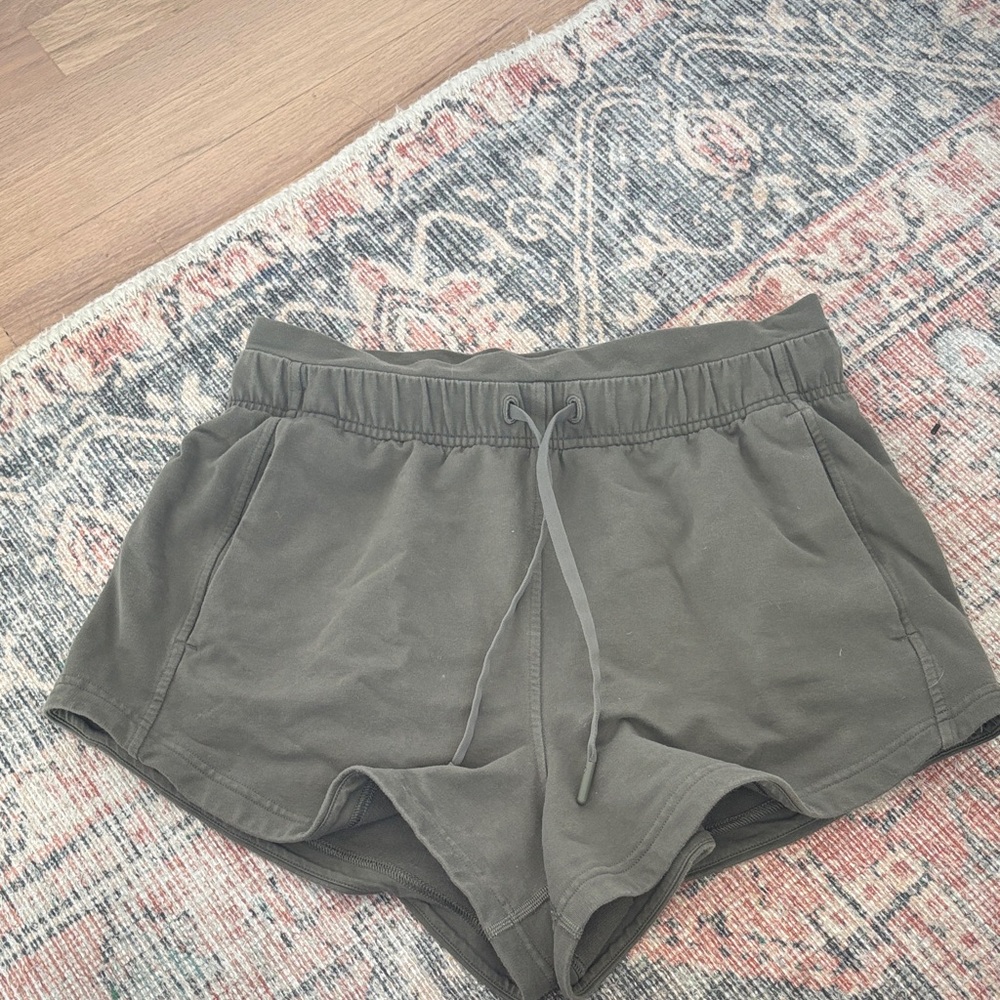 lululemon athletica women’s shorts